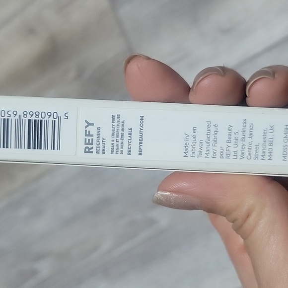 NIB REFY Brow Pomade in Medium - Picture 4 of 6